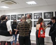 Defensoria inaugura exposição fotográfica "Deste lado do muro", aberta ao público até o dia 19/08