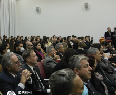 DPE-PR participa de ato em defesa da democracia e do sistema de justiça na Universidade Federal do Paraná