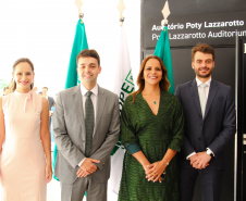Imagem do defensor-geral André Giamberardino com a subdefensora-geral Olenka Lins e Silva, o segundo subdefensor-geral, Bruno Müller, e a chefa de gabinete da Defensoria, Lívia Martins Salomão Brodbeck Silva.