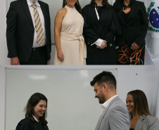 Imagem em formato de colagem, na imagem acima, uma foto paisagem da família da nova Defensora Pública Mariane Guimarães acompanhada de seu pai, sua mãe e sua esposa. Na imagem abaixo, está o registro do momento que o Segundo Subdefensor Público-Geral Bruno Müller junto da Primeira Subdefensora Pública-Geral Olenka Lins entregam para a nova Defensora Pública Mariane Guimarães sua carteira funcional.