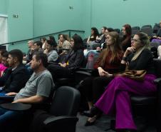 Imagem com foto da abertura do curso do júri da DPE-PR em Curitiba.