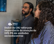 Imagem colorida em que se vê a equipe da DPE-PR em visita a uma unidade socioeducativa. 