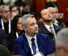 Imagem com foto de cobertura do primeiro dia de atividades do Congresso Nacional de Tecnologia das Defensorias