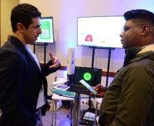 Imagem com foto de cobertura da feira de tecnologia do 1º Congresso de Tecnologia das Defensorias