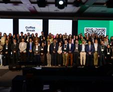 Imagem com foto de cobertura do encerramento do 1º Congresso de Tecnologia das Defensorias