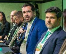 O Defensor Público Geral Matheis Munhoz discursa na abertura do VI Conajuri. 