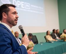Defensor Público Geral discursa durante a solenidade de posse dos novos servidores. 