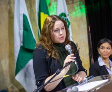 Autoridade discursa durante a cerimônia de posse. 
