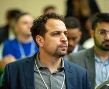 O ouvidor da DPE-PR Marcel acompanha o Segundo dia do Encontro Estadual da Defensoria Pública do Paraná.