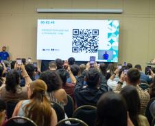 Público vota nos finalistas para escolher os premiados