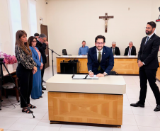 Atendido pela DPE-PR, ex-policial torturado recebe pedido de desculpas do Estado brasileiro em marco histórico