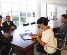 O governador Beto Richa autorizou nesta quarta-feira (07/03) a realização de concurso público para o preenchimento de 729 cargos na Defensoria Pública do Paraná