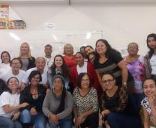 Alunos do curso “Defensores Populares de Paranaguá” receberam o Grupo Dignidade e o NUDEM