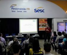 Assistente Social da sede Cascavel da DPPR palestra no Programa Mesa Brasil