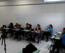 Alunos do curso Defensores Populares de Paranaguá receberam o Movimento Nacional da População de Rua (MNPR)