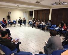 NUDEM palestra sobre violência obstétrica 
