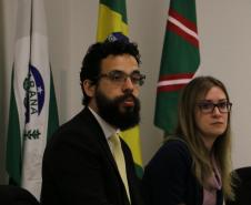 Dr. Fernando Redede Rodrigues (DPPR), ao lado da dra. Carolina Balbinot (DPU).