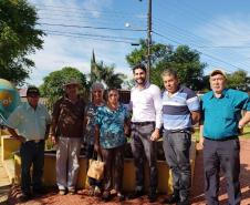 Senhora Maria Rosa, os vizinhos e o Dr. Vitor Eduardo Tavares de Oliveira