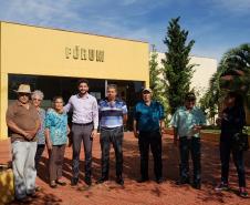 Senhora Maria Rosa, os vizinhos e o Dr. Vitor Eduardo Tavares de Oliveira