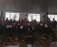 Formandos da 1ª turma de Operadores Em Direitos Étnicos E Coletivos Faxinalenses.