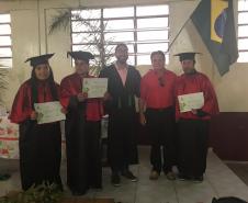 Formandas e formandos da 1ª turma de Operadores Em Direitos Étnicos E Coletivos Faxinalenses.