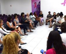 Legenda Acessível: Observa as mulheres que participaram da "Roda de Conversa", essas sentadas em circulo, aparentemente debatendo sobre o assunto. 
Foto: Assessoria de Imprensa da Adepar