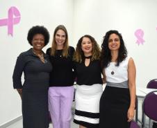 Participante da roda de conversas junto com a Dra. Camile Vieira da Costa, Dra. Luciana Tramujas Azevedo Bueno e dra. Patrícia Rodrigues Mendes.
Foto: Assessoria de Imprensa da Adepar