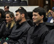 Novos defensores públicos estaduais tomam posse no Paraná