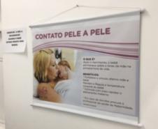 Banner informativo "Contato pele a pele".