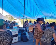 Tenda das pessoas que tiveram suas casas atingidas.
