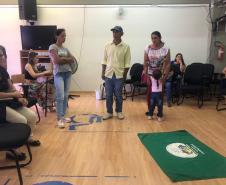 Faxinalenses discursando no encontro. 