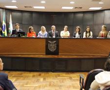 Mesa do evento sobre o combate à violência contra a mulher.