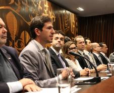 Mesa diretiva do evento