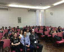 Alunos da Universidade Positivo e Universidade Federal do Paraná presentes na primeira etapa para o mutirão.