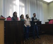 Defensores públicos e professores presentes no evento.