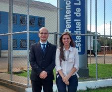 O coordenador do Grupo de Trabalho de Execução Penal da Defensoria Pública do Paraná, Eduardo Pião Ortiz Abraão, e a defensora pública Fabíola Parreira Camelo.