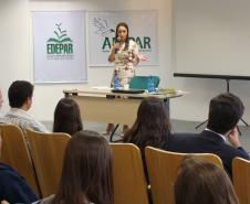 A defensora Claudia da Cruz Simas de Rezende (Infância e Juventude Infracional).