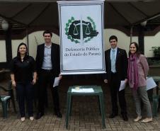 Renata Tsukada, Matheus Cavalcanti Munhoz, Nicholas Moura e Silva e Lívia Martins Salomão Brodbeck, defensores públicos de Foz do Iguaçu.