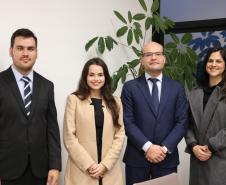 Da direita para a esquerda: Raphael Siqueira Neves, Terena Figueredo Nery, dr. Eduardo Abraão e Luana Neves Alves.