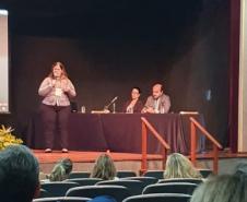 Dr. Marcelo Lucena Diniz mediando painel de Teses.