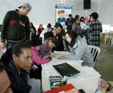 Defensoria Pública atua no "Paraná em Ação" de Colombo - em 18 de maio de 2013.
