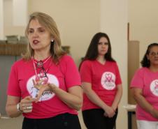 Os encontros acontecem mensalmente na sala de espera do CAM, em Curitiba