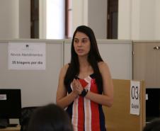 Os encontros acontecem mensalmente na sala de espera do CAM, em Curitiba