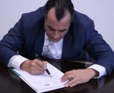 Assinatura de convênio