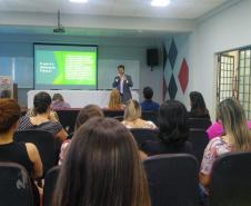 O defensor público dr. Bruno Müller, ministrando a palestra “A Execução das Medidas Socioeducativas em Tempos de SINASE”.