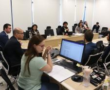 Na manhã dessa sexta-feira (31), durante a primeira reunião extraordinária do Conselho Superior da Defensoria Pública do Estado do Paraná, o defensor público-geral, dr. Eduardo Abraão, empossou cinco conselheiras(os).