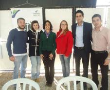 O coordenador do programa “Paraná em Ação”, Edson Luiz Arantes, a assistente social Rosana Trauczynski, a defensora pública Camille Vieira Costa, a assessora jurídica Kátia Brüning, o promotor Kelsen Ceriaco de Campos e o juiz Eriberti Mattos Bernardinelli.