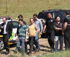 Desde ontem, quando a rebelião começou, por volta das 6h30 da manhã, os defensores lotados em Cascavel, Marcelo Lucena Diniz e Lucas de Castro Campos participam das negociações ao lado da Polícia Militar, representantes da Secretaria de Justiça e OAB-PR. 