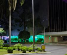 Monumentos em Curitiba ganham iluminação verde em homenagem ao Dia Nacional da Defensoria Pública