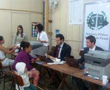 Projeto “Defensoria Itinerante” atendeu famílias da Vila Torres com crianças de até cinco anos que aguardam vagas em creches e pré-escolas. 